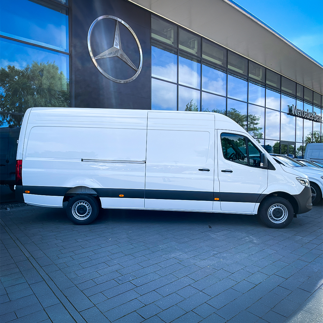 Mercedes-Benz Sprinter 317 CDI Furgon PRO długi &ndash; zdjęcie 2