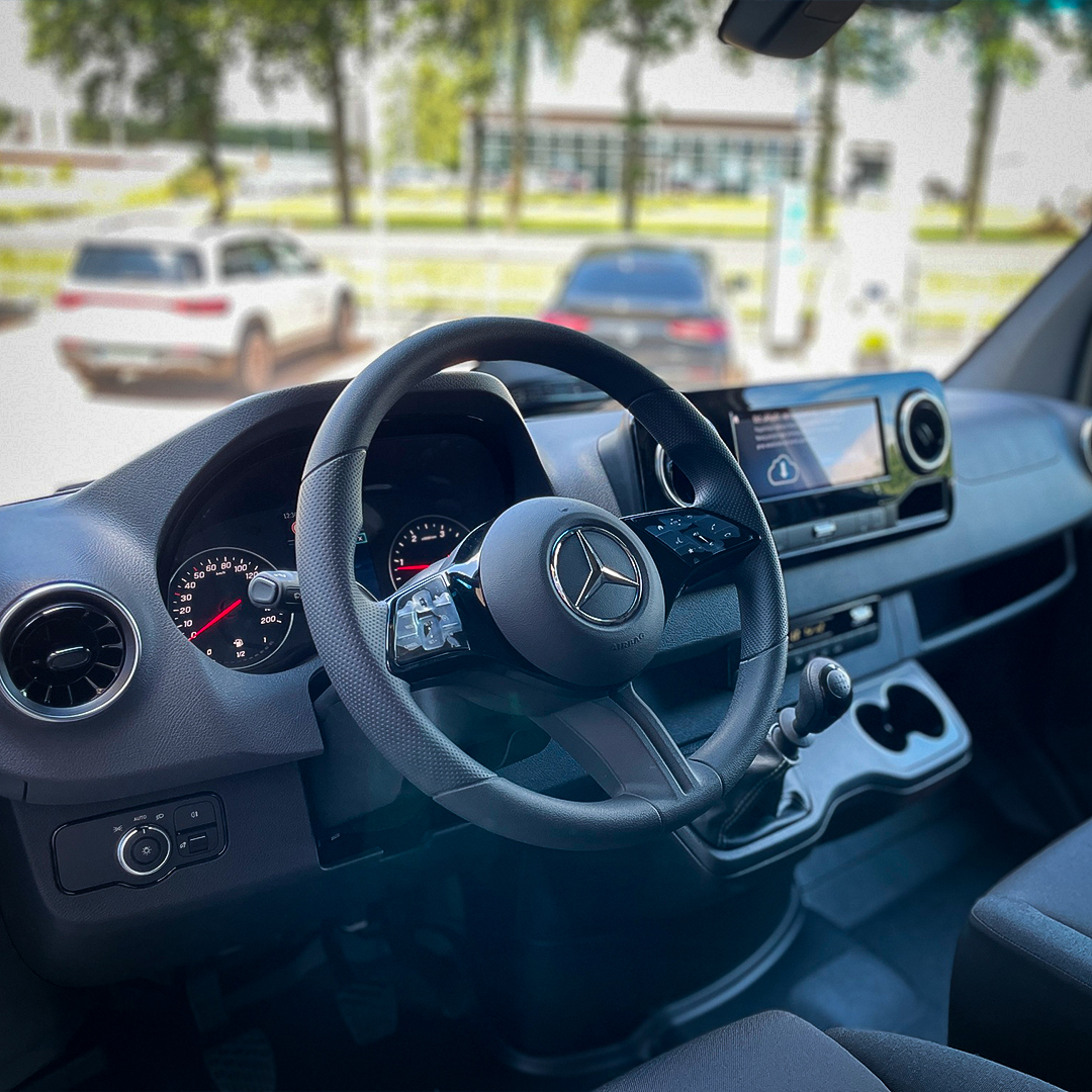 Mercedes-Benz Sprinter 317 CDI Furgon PRO długi &ndash; zdjęcie 3